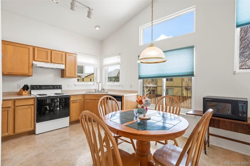 21141 E Belleview Pl, Centennial, CO 80015
