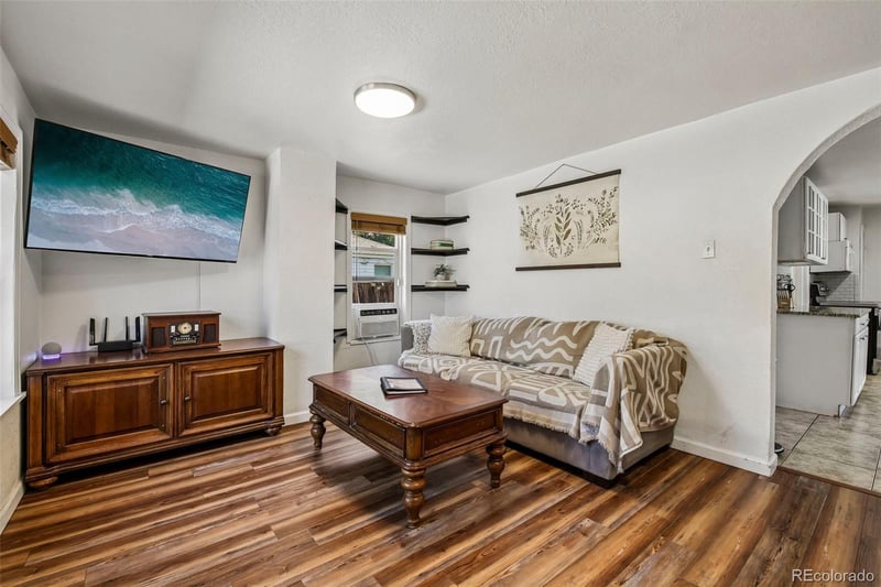 572 S Newton St, Denver, CO 80219