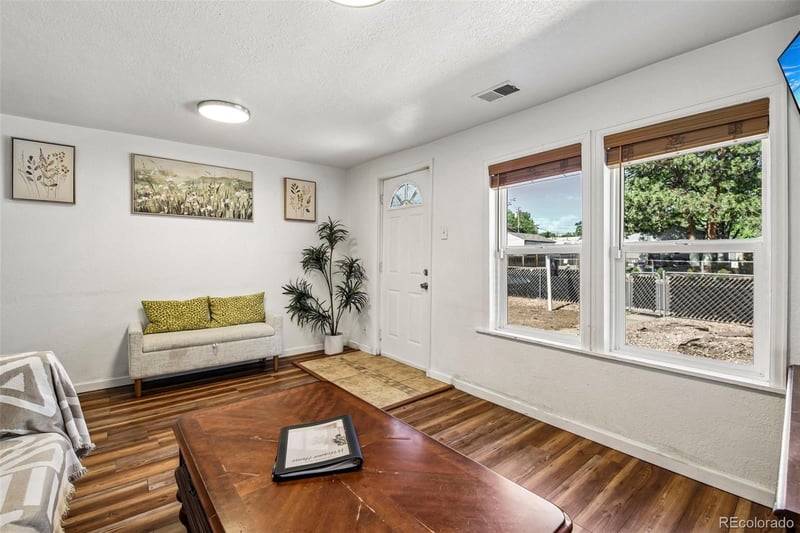 572 S Newton St, Denver, CO 80219
