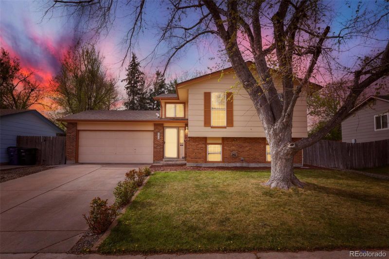 9830 W Chenango Ave, Littleton, CO 80123