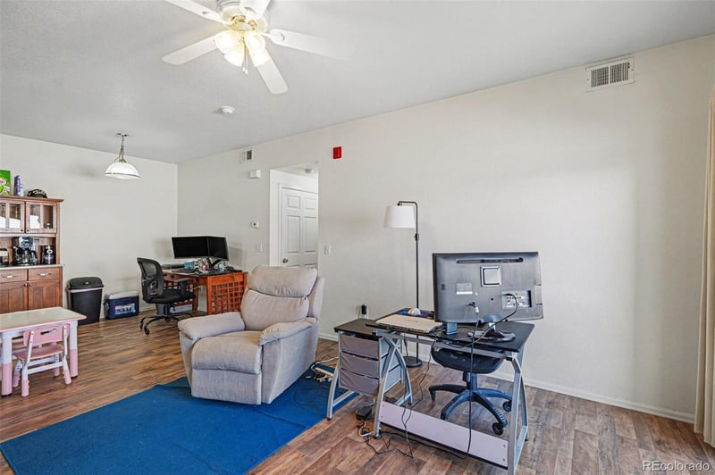 912 S Yampa St #208, Aurora, CO 80017
