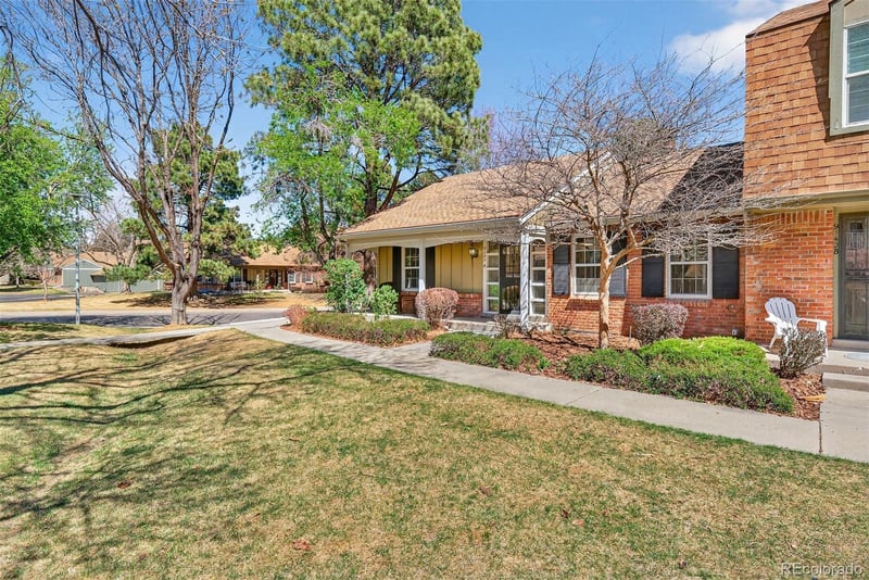 9142 E Amherst Dr #A, Denver, CO 80231