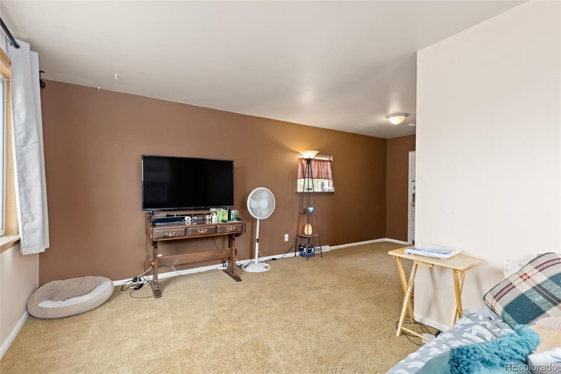 658 S Newton St, Denver, CO 80219