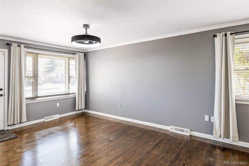 119 S 8th Ave, Brighton, CO 80601