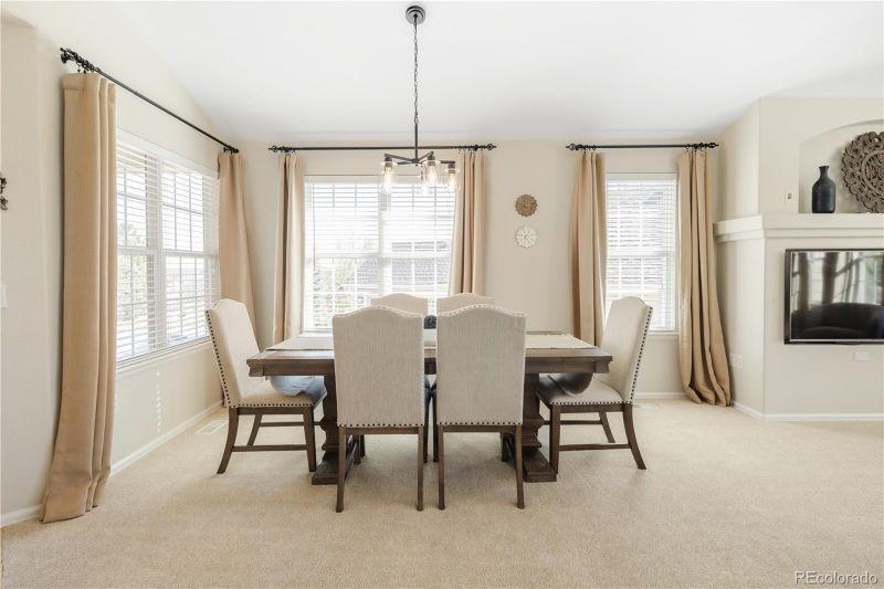 21962 E Canyon Pl, Aurora, CO 80016