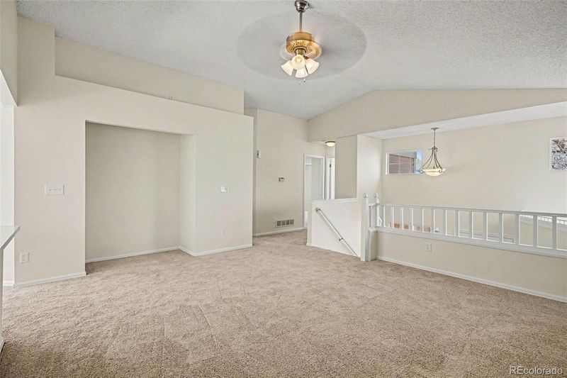 19366 E Amherst Dr, Aurora, CO 80013