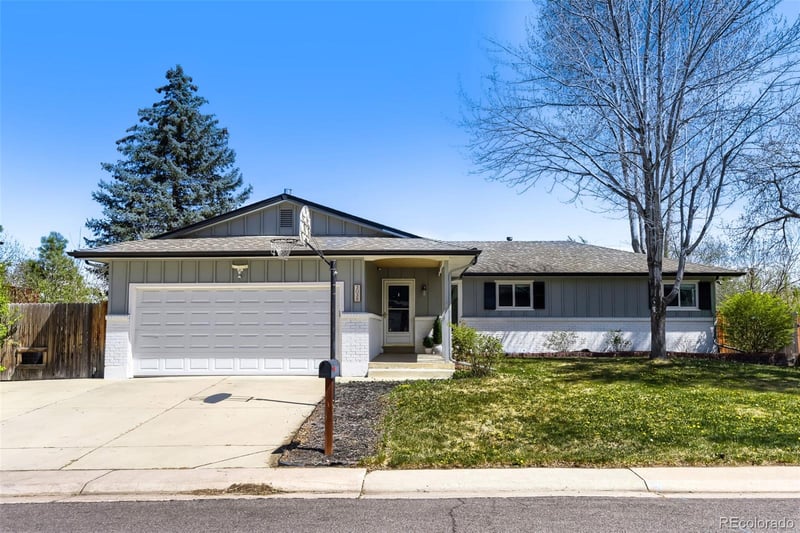 3038 S Akron Ct, Denver, CO 80231