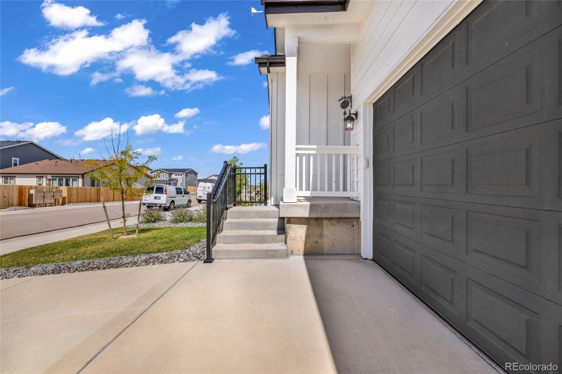 180 N Edge Cliff St, Castle Rock, CO 80104