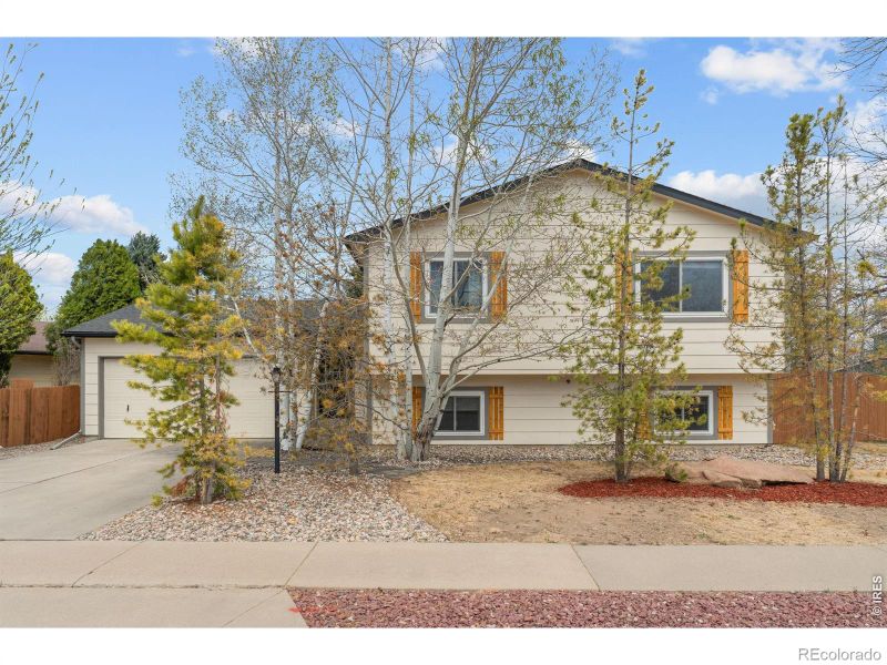 3954 Caddoa Dr, Loveland, CO 80538
