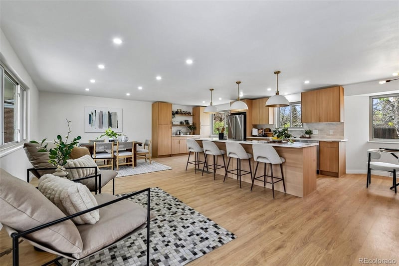 3345 S Akron St, Denver, CO 80231