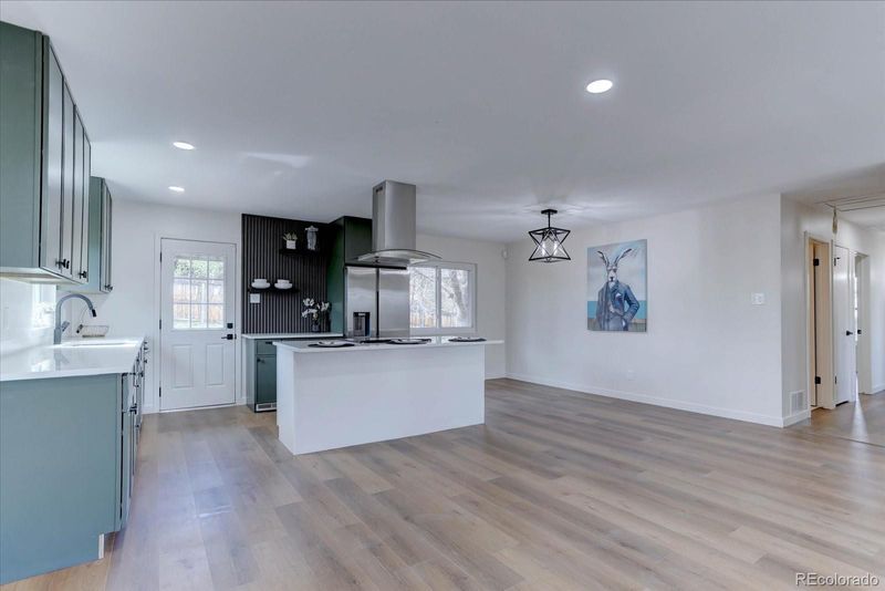 1573 S Yank St, Lakewood, CO 80228