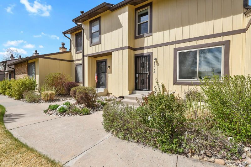 3501 S Kittredge St #B, Aurora, CO 80013