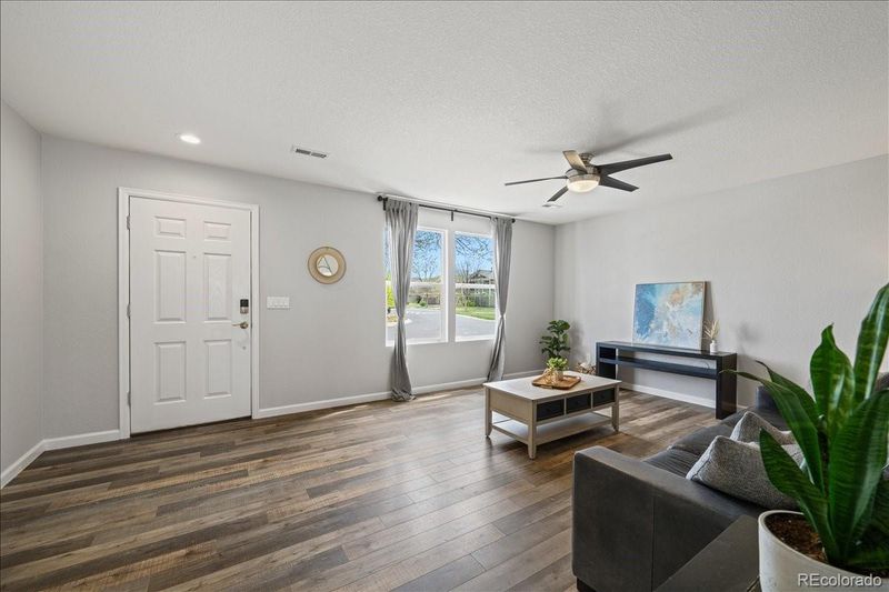 10659 Upper Highland Dr, Longmont, CO 80504