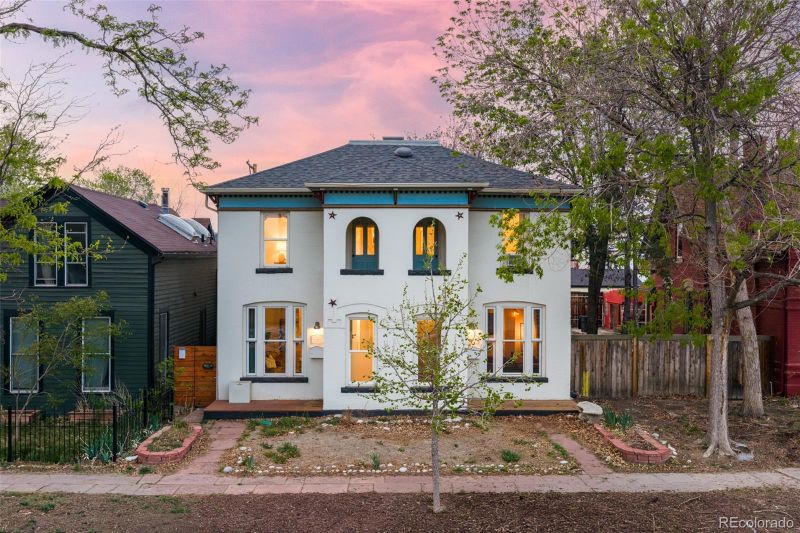 2921 Curtis St, Denver, CO 80205