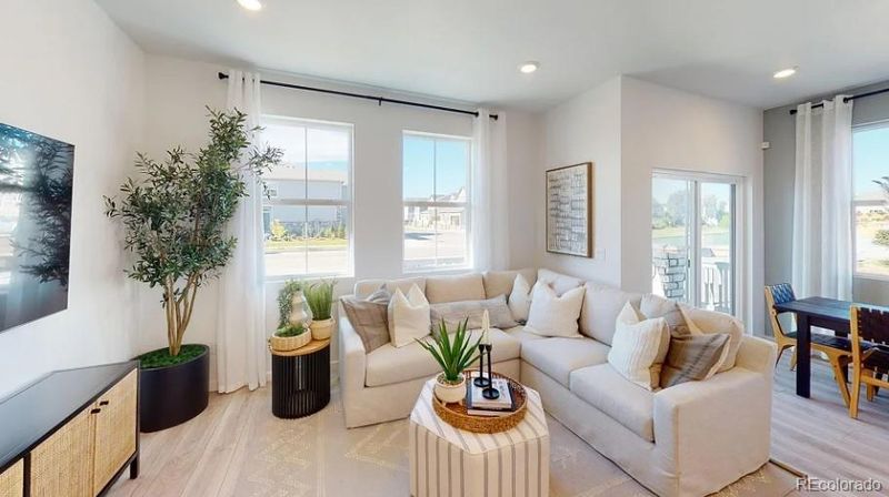 15556 Gilpin Ave, Parker, CO 80134