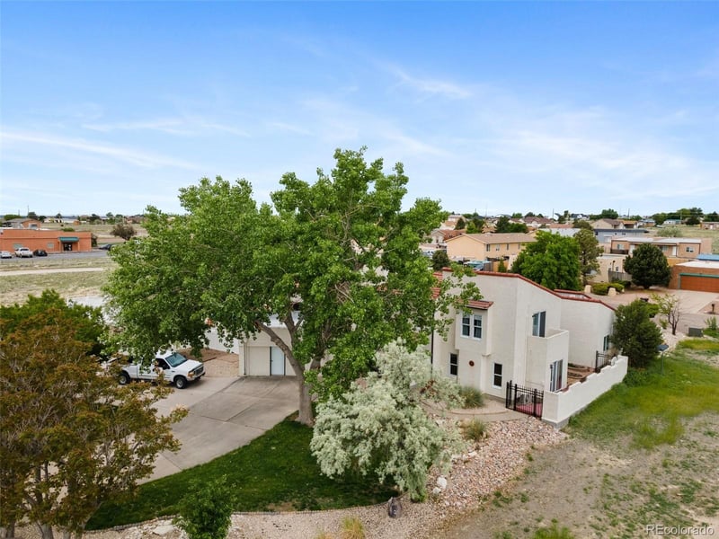 817 E Clarion Dr, Pueblo, CO 81007