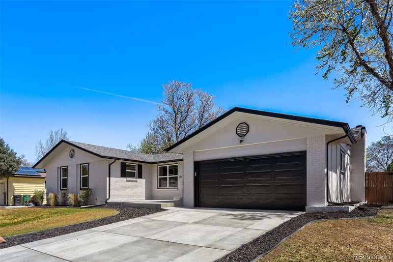 3158 S Dayton Ct, Denver, CO 80231