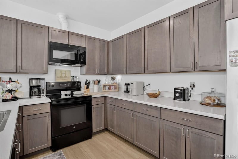 8475 E 36th Ave #221, Denver, CO 80238
