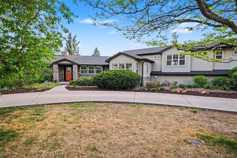 26 Lindenwood Dr, Littleton, CO 80120