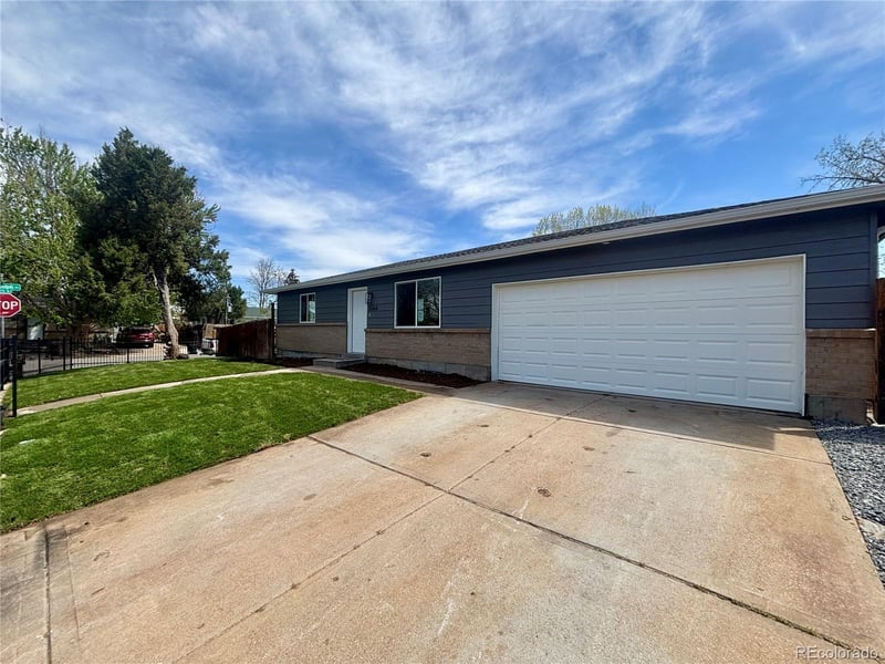 5564 Xapary Way, Denver, CO 80239