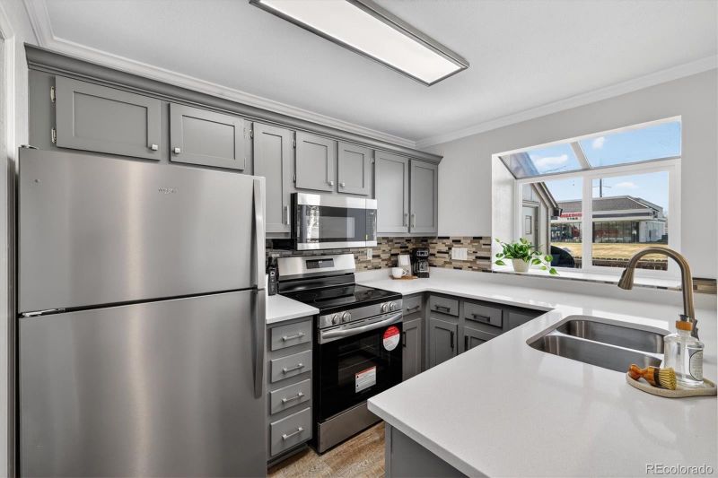 17158 E Whitaker Dr #B, Aurora, CO 80015
