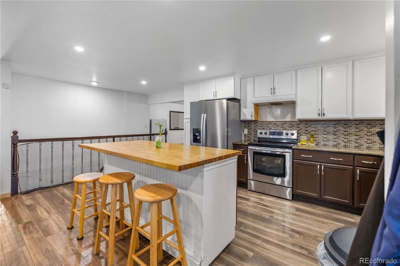 1093 S Holland St, Lakewood, CO 80226