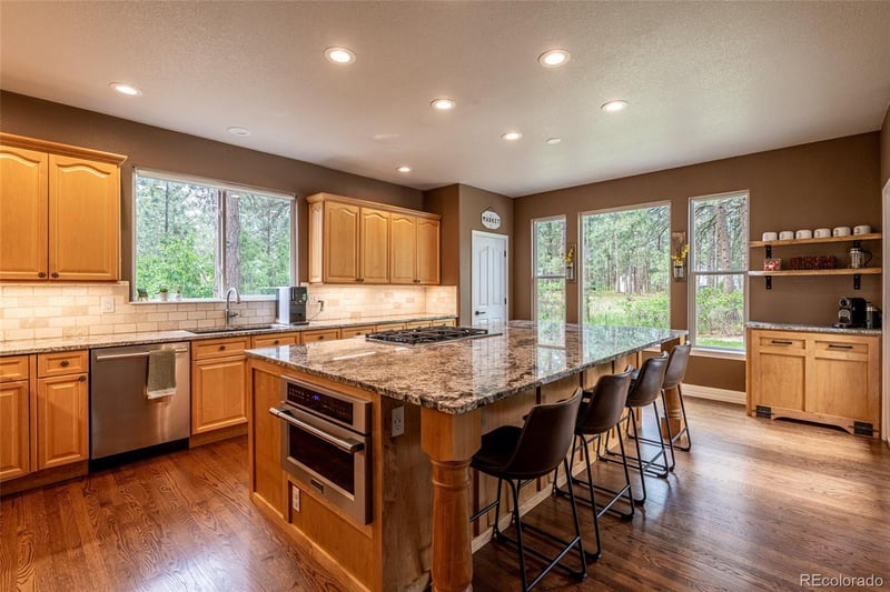 1118 Kenosha Dr, Larkspur, CO 80118