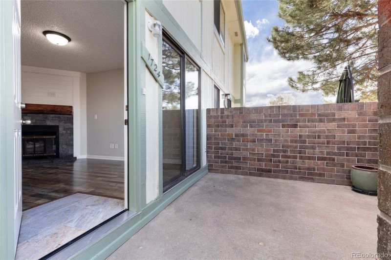 1724 W 102nd Ave, Thornton, CO 80260