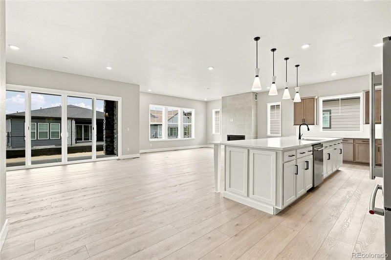 8867 S Riviera Ct, Aurora, CO 80016