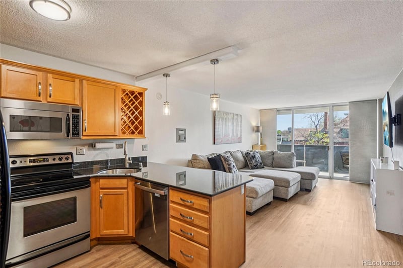 909 N Logan St #4J, Denver, CO 80203