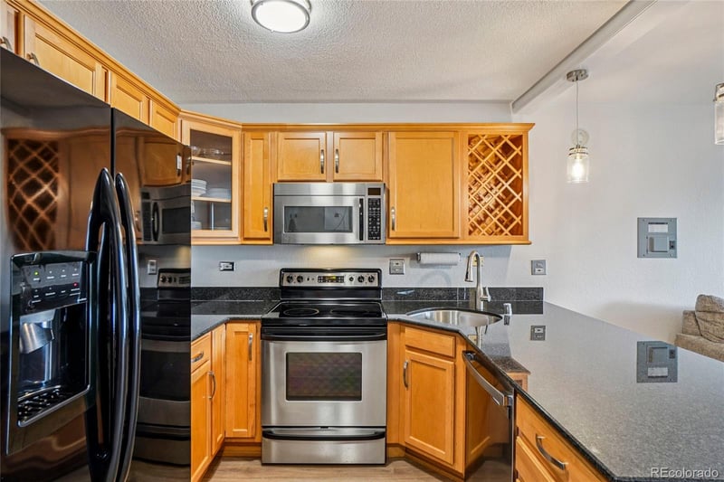 909 N Logan St #4J, Denver, CO 80203