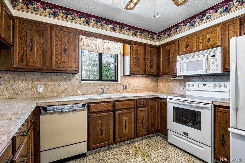 6294 S Oneida Way, Centennial, CO 80111