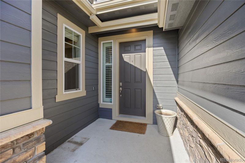 6693 S Muscadine Ct, Aurora, CO 80016