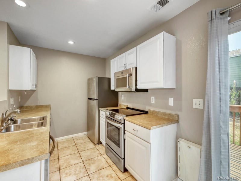 5527 E 100th Way, Thornton, CO 80229