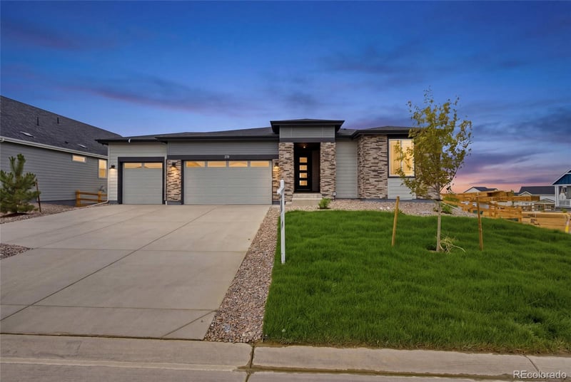 713 Pershing Point, Elizabeth, CO 80107