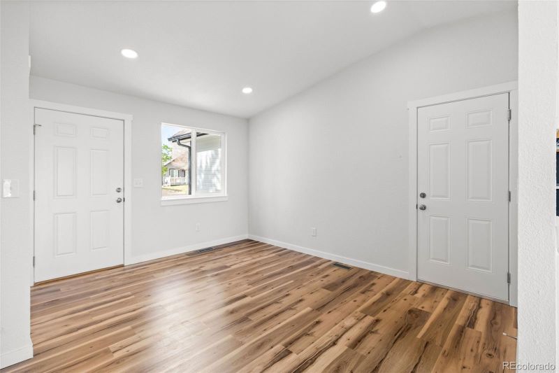 17485 E Chenango Dr, Aurora, CO 80015