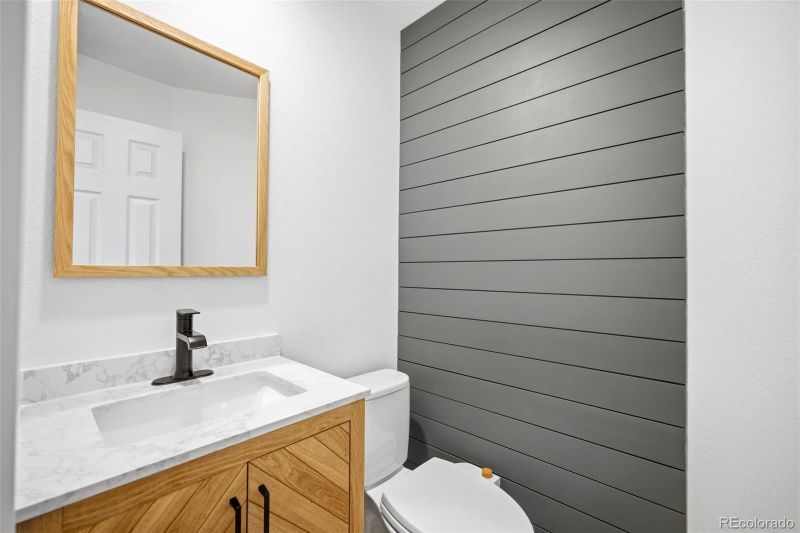6437 S Dover St, Littleton, CO 80123