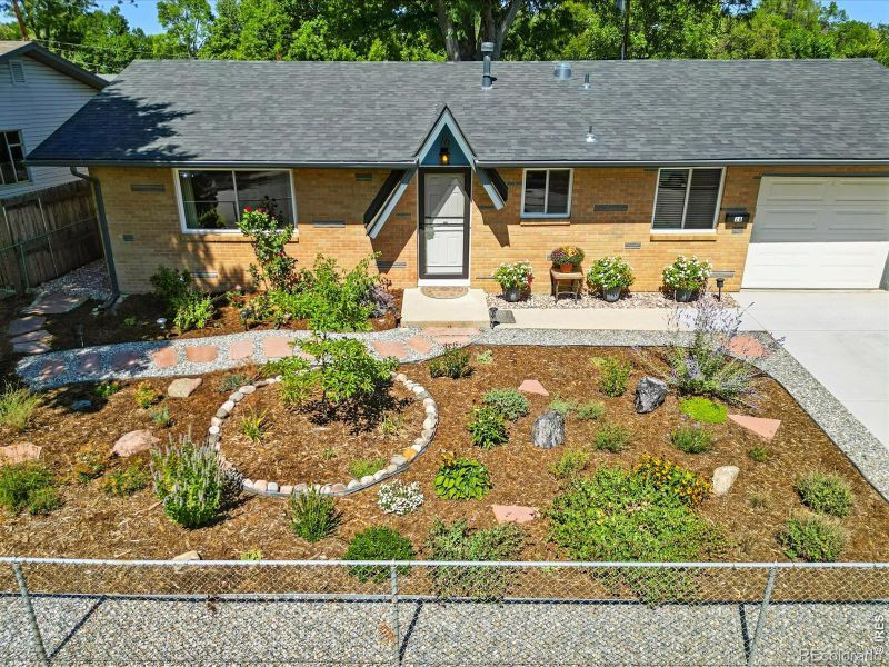 16 Merideth Ln, Longmont, CO 80501
