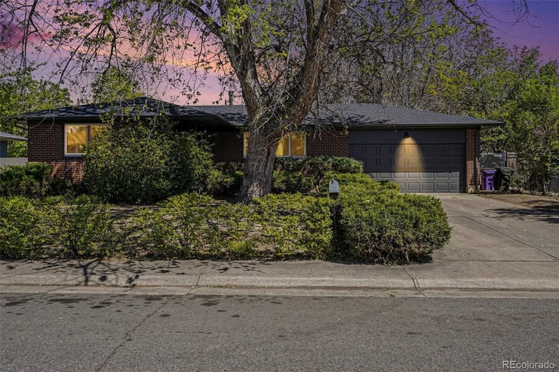 5034 Scranton Ct, Denver, CO 80239