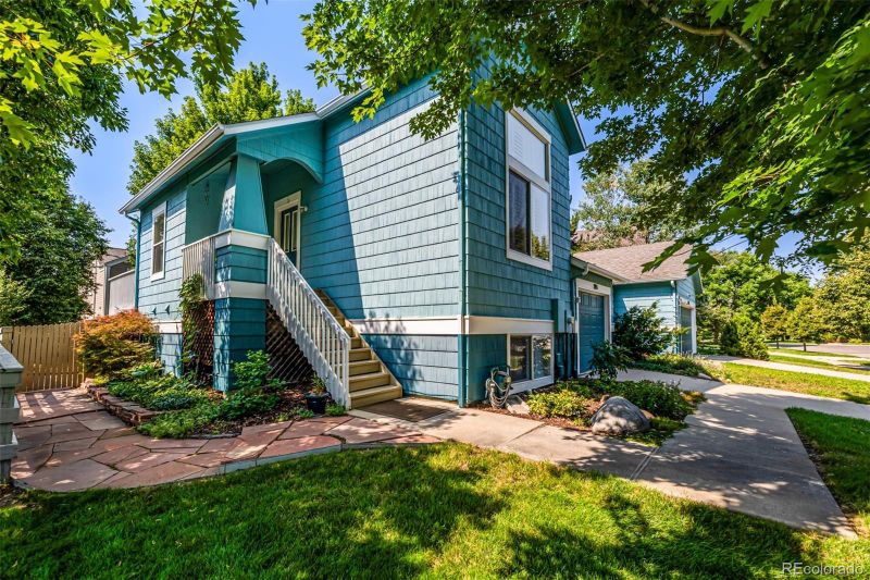3851 Oakwood Dr, Longmont, CO 80503