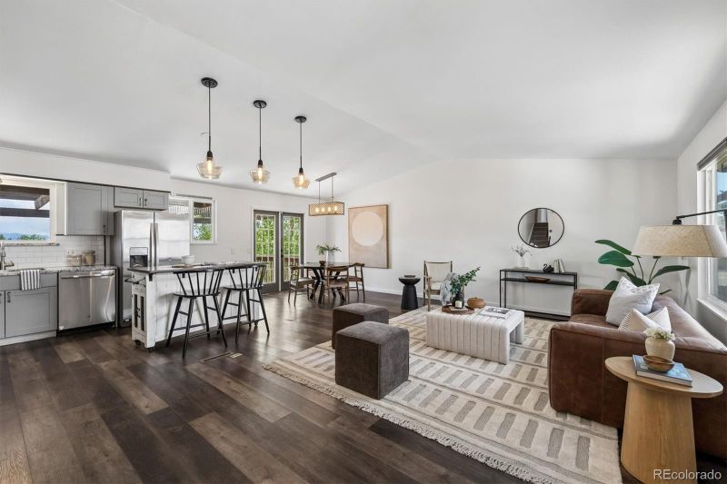 4301 S Evanston Ct, Aurora, CO 80015