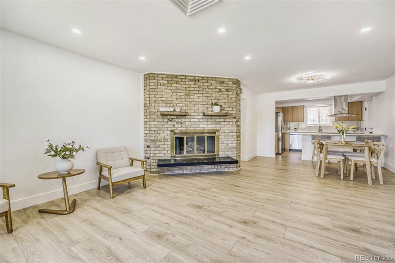 3855 S Monaco St #103, Denver, CO 80237