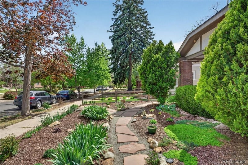1331 Bellaire St, Denver, CO 80220