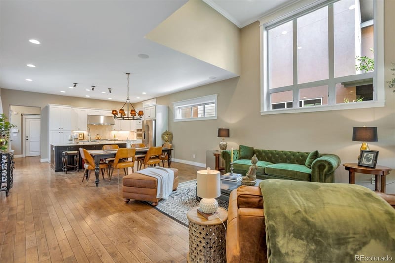 90 Niagara St, Denver, CO 80230