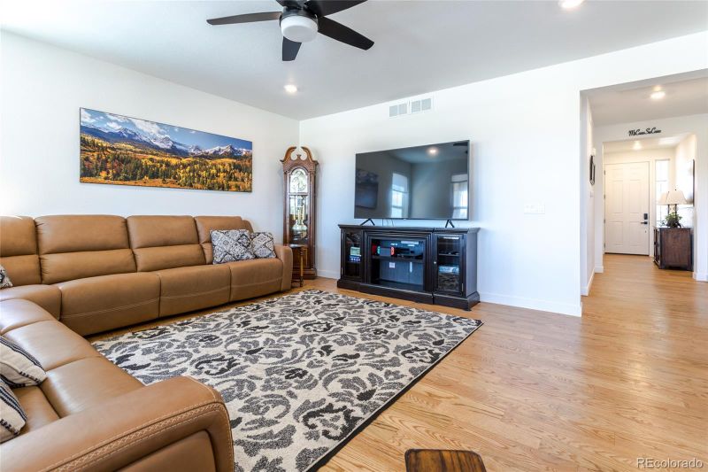 3102 E 161st Ave, Thornton, CO 80602