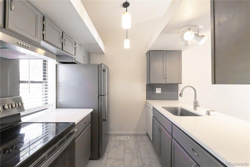 4223 S Richfield Way, Aurora, CO 80013