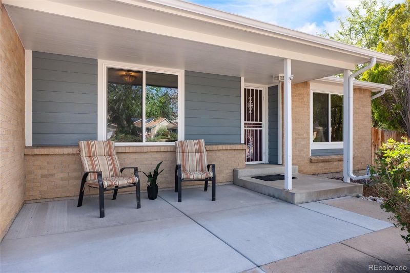18622 E Kent Dr, Aurora, CO 80013