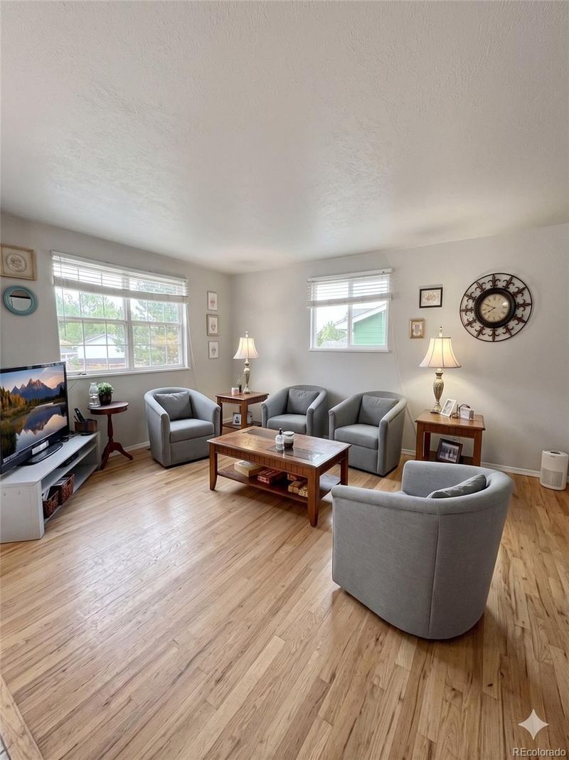 1353 S Dudley St, Lakewood, CO 80232
