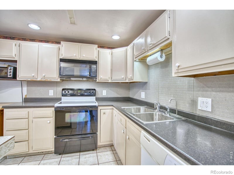 36 Placer Ave, Longmont, CO 80504