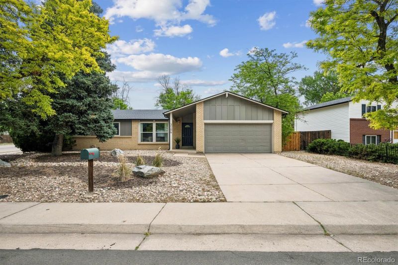 3106 S Olathe Way, Aurora, CO 80013